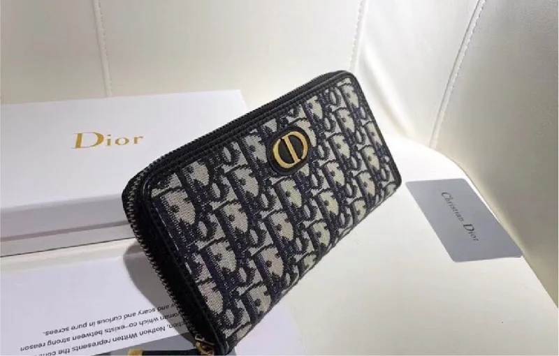 New Dior woman wallet